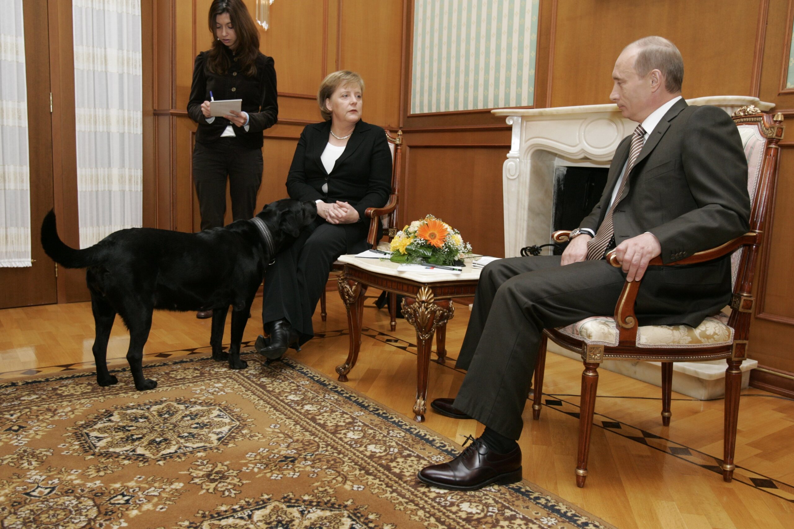 Putin and Merkel in Sochi 2007 — Putin